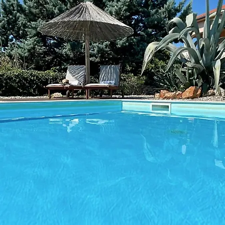 Cimic Villa *