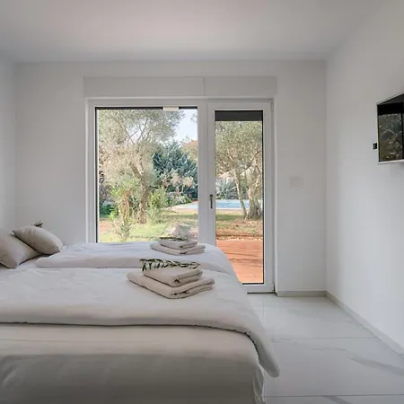 Cimic Villa *